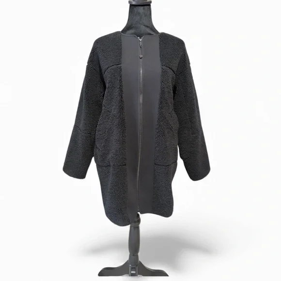 Lululemon Collarless Textured Fleece Full Zipjacket in black,Size 4 - Picture 4 of 11